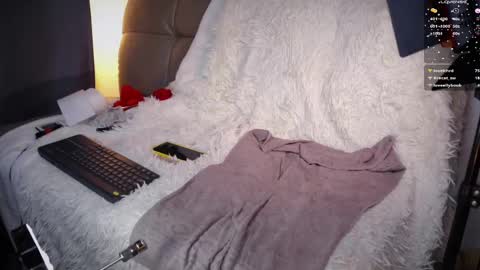 Snapshot of aestetic_boyy chatting on November 18, 2025, 5:28 pm Fred and Dilan online show from November 18, 2025, 5:28 pm