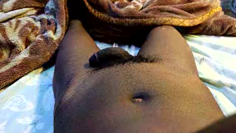 Snapshot of africangunman chatting on October 23, 2025, 8:24 am Gunman online show from October 23, 2025, 8:24 am