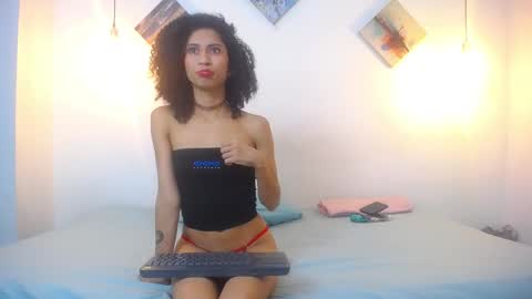Snapshot of afrodita_house chatting on October 13, 2025, 7:36 pm afrodita_house online show from October 13, 2025, 7:36 pm