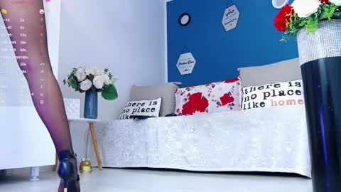 Amalia online show from December 1, 2025, 1:27 pm