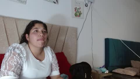 Afrodita Booms online show from November 9, 2025, 8:51 pm