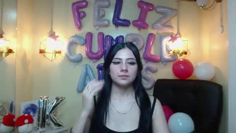 Kimberly online show from November 4, 2025, 1:43 pm