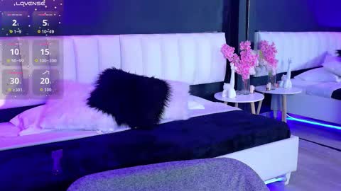 Snapshot of agata_evans_ chatting on November 24, 2025, 6:18 pm AGATA online show from November 24, 2025, 6:18 pm