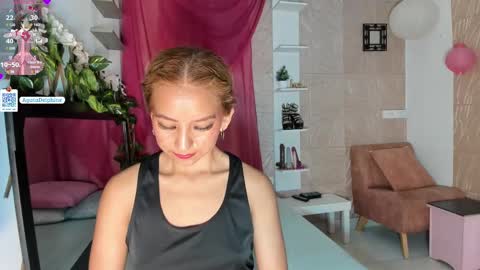 Snapshot of agatadelphine_mr chatting on February 1, 2025, 2:02 pm Agatadelphine online show from February 1, 2025, 2:02 pm