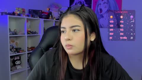 Cat online show from December 15, 2024, 7:46 am