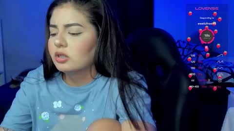 Cat online show from November 12, 2025, 5:08 am