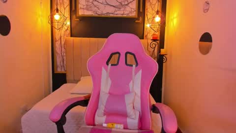 agatha online show from March 4, 2025, 12:18 am