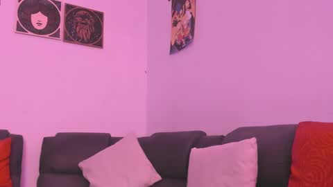 Snapshot of agathaa_ks_ chatting on March 1, 2025, 1:00 am Camila 2 online show from March 1, 2025, 1:00 am