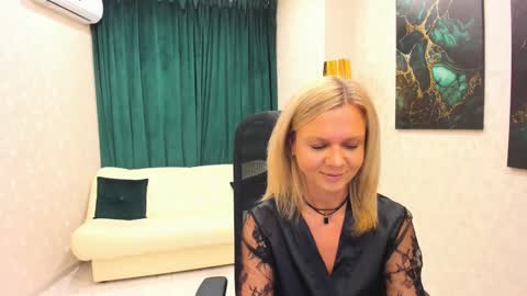 Snapshot of agathaklouin chatting on February 15, 2025, 4:14 am Agatha online show from February 15, 2025, 4:14 am