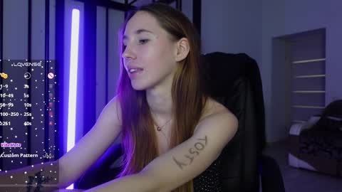 Agelina Lilly Laura online show from February 15, 2025, 7:06 pm