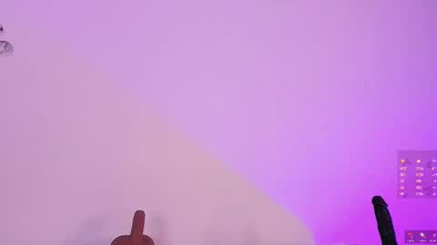 Maggie   online show from November 11, 2025, 10:43 pm