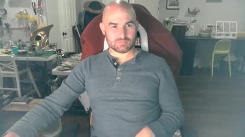 Snapshot of aggieswing chatting on December 6, 2024, 4:03 am Aggieswing online show from December 6, 2024, 4:03 am