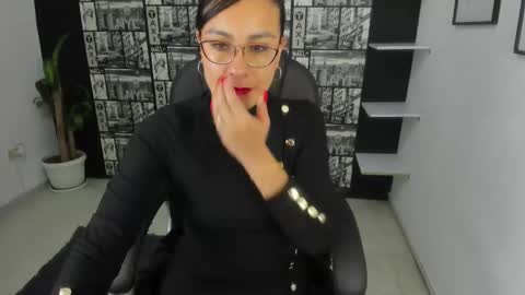 Snapshot of aghata_moon chatting on December 16, 2024, 2:38 pm Aghata Moon online show from December 16, 2024, 2:38 pm