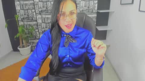 Snapshot of aghata_moon chatting on December 23, 2024, 6:27 pm Aghata Moon online show from December 23, 2024, 6:27 pm