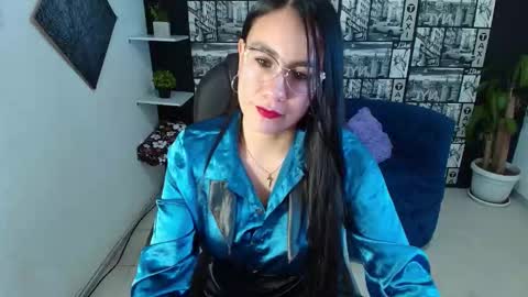 Snapshot of aghata_moon chatting on November 23, 2025, 4:29 pm Aghata Moon online show from November 23, 2025, 4:29 pm