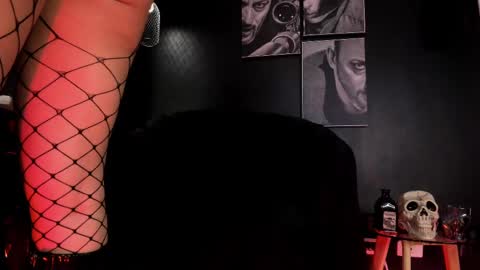 agnes_jones online show from October 6, 2025, 9:23 pm