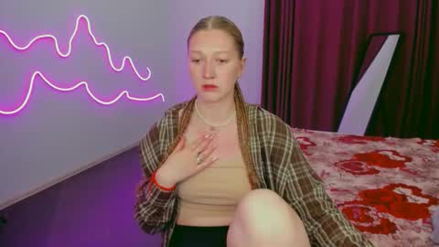 AgnesArden online show from October 13, 2025, 12:49 pm