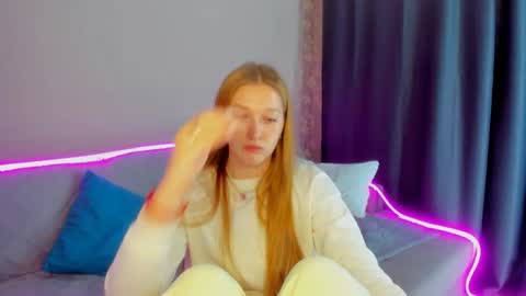 AgnesArden online show from October 24, 2025, 6:48 pm