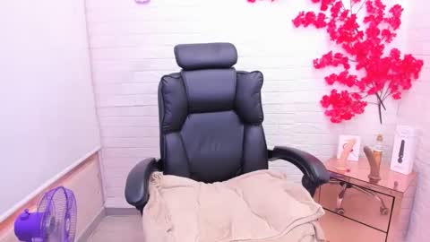 Ahisha online show from November 7, 2025, 3:01 pm