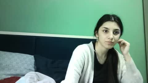 Snapshot of ahotkitty18 chatting on February 15, 2025, 10:00 am Selena online show from February 15, 2025, 10:00 am