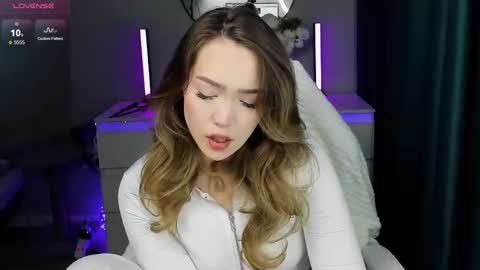 Snapshot of ai__girl chatting on September 17, 2025, 4:41 pm ai__girl online show from September 17, 2025, 4:41 pm