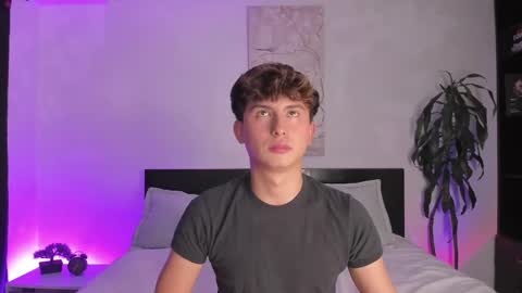 A H  online show from January 16, 2025, 2:19 am