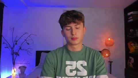 A H  online show from February 21, 2025, 1:33 am