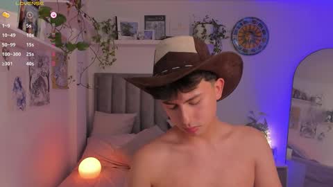 A H  online show from September 14, 2025, 10:42 pm