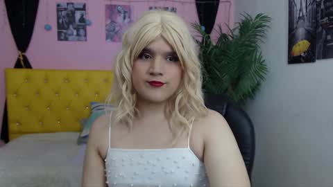 Snapshot of aidan_twink chatting on January 19, 2025, 10:49 pm AIDAN online show from January 19, 2025, 10:49 pm