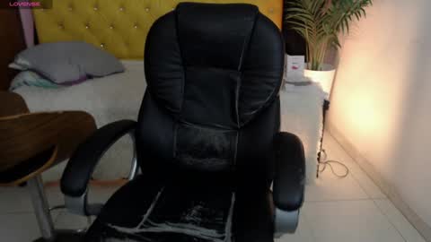 Snapshot of aidan_twink chatting on January 24, 2025, 10:51 pm AIDAN online show from January 24, 2025, 10:51 pm