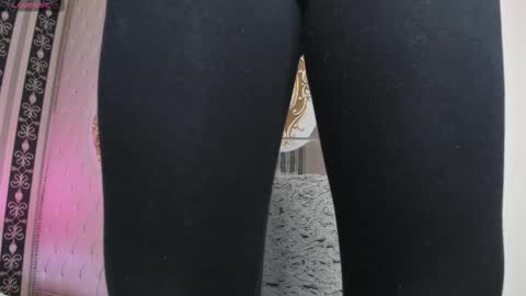 aidasina online show from November 9, 2025, 8:07 pm