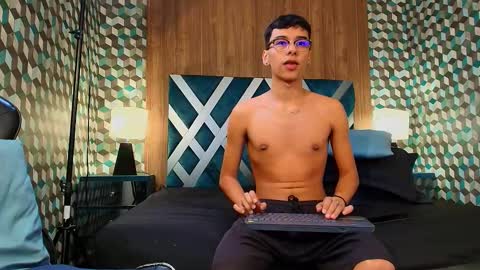 Snapshot of aiden_royce chatting on September 9, 2025, 7:57 pm aiden_royce online show from September 9, 2025, 7:57 pm