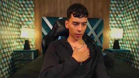 Snapshot of aiden_royce chatting on November 6, 2025, 5:52 am aiden_royce online show from November 6, 2025, 5:52 am