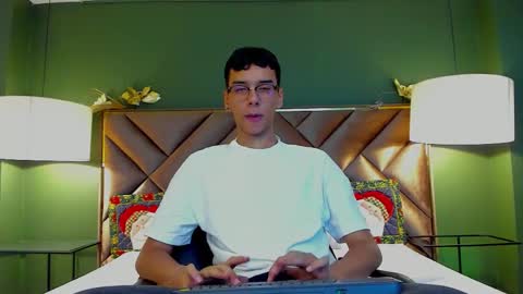 Snapshot of aiden_royce chatting on November 29, 2025, 3:53 am aiden_royce online show from November 29, 2025, 3:53 am