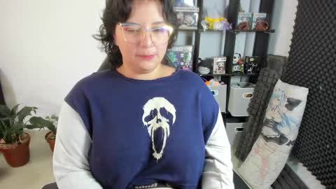Snapshot of aikadreams chatting on March 6, 2025, 3:45 pm Catalina online show from March 6, 2025, 3:45 pm