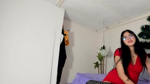 Snapshot of ainoa_pink chatting on November 28, 2025, 1:03 pm Ainoa online show from November 28, 2025, 1:03 pm