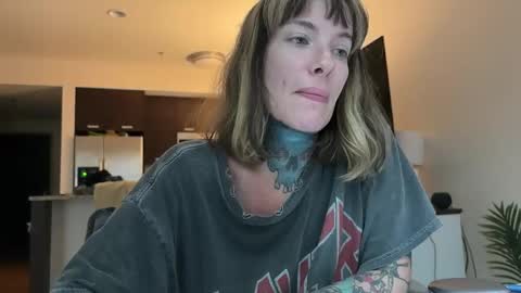 Airgead online show from October 13, 2025, 5:02 pm