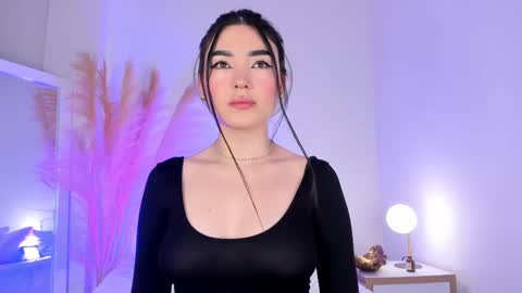 airi  online show from September 12, 2025, 4:40 pm