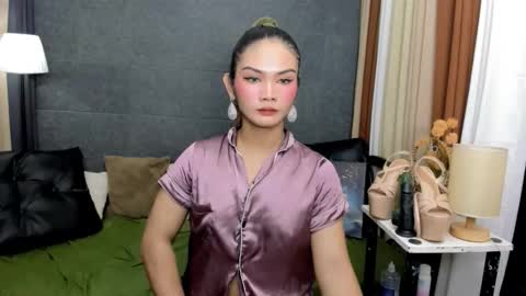 Snapshot of airy_and_dave chatting on September 22, 2025, 4:25 am airy_and_dave online show from September 22, 2025, 4:25 am