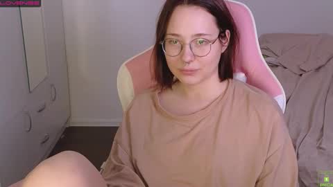 Snapshot of airyhill chatting on November 18, 2025, 6:01 pm airyhill online show from November 18, 2025, 6:01 pm