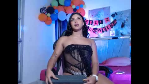 Snapshot of aisha299 chatting on October 17, 2025, 4:15 am aisha299 online show from October 17, 2025, 4:15 am
