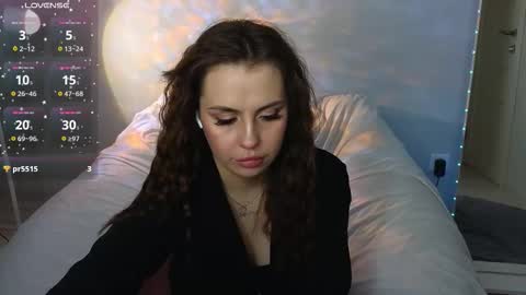 Aisha online show from October 29, 2025, 2:52 pm