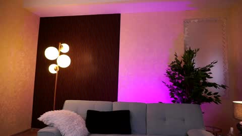 Snapshot of aishaaya chatting on December 15, 2024, 5:45 am Lora online show from December 15, 2024, 5:45 am