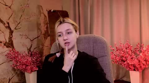 Snapshot of aishiro chatting on November 24, 2025, 5:51 am aishiro online show from November 24, 2025, 5:51 am