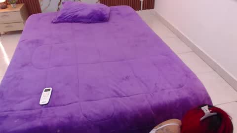 Snapshot of aixa_shaw chatting on November 1, 2025, 12:29 pm AIXA online show from November 1, 2025, 12:29 pm