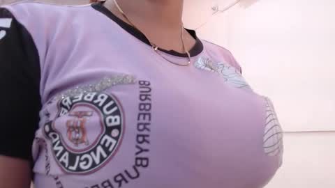 Snapshot of aixa_shaw chatting on November 15, 2025, 12:13 pm AIXA online show from November 15, 2025, 12:13 pm