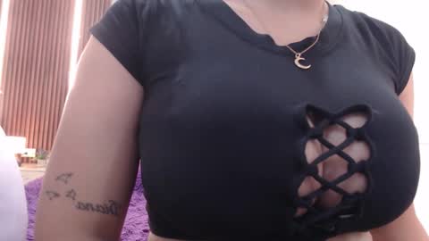 Snapshot of aixa_shaw chatting on December 4, 2025, 12:14 pm AIXA online show from December 4, 2025, 12:14 pm