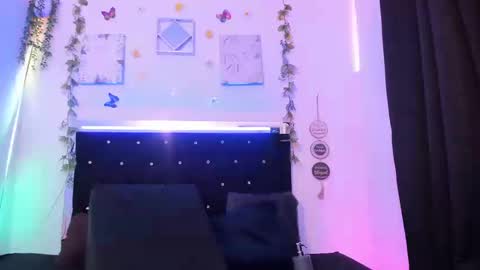 akarirosetti online show from September 18, 2025, 3:25 pm