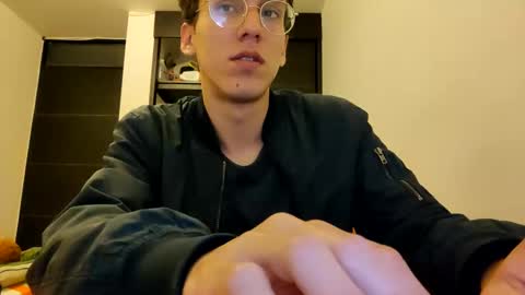 Snapshot of akilesbailo chatting on January 26, 2025, 11:18 pm My love online show from January 26, 2025, 11:18 pm