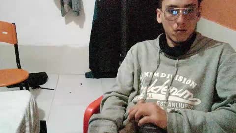 Snapshot of akilesbailo chatting on September 20, 2025, 2:45 am My love online show from September 20, 2025, 2:45 am